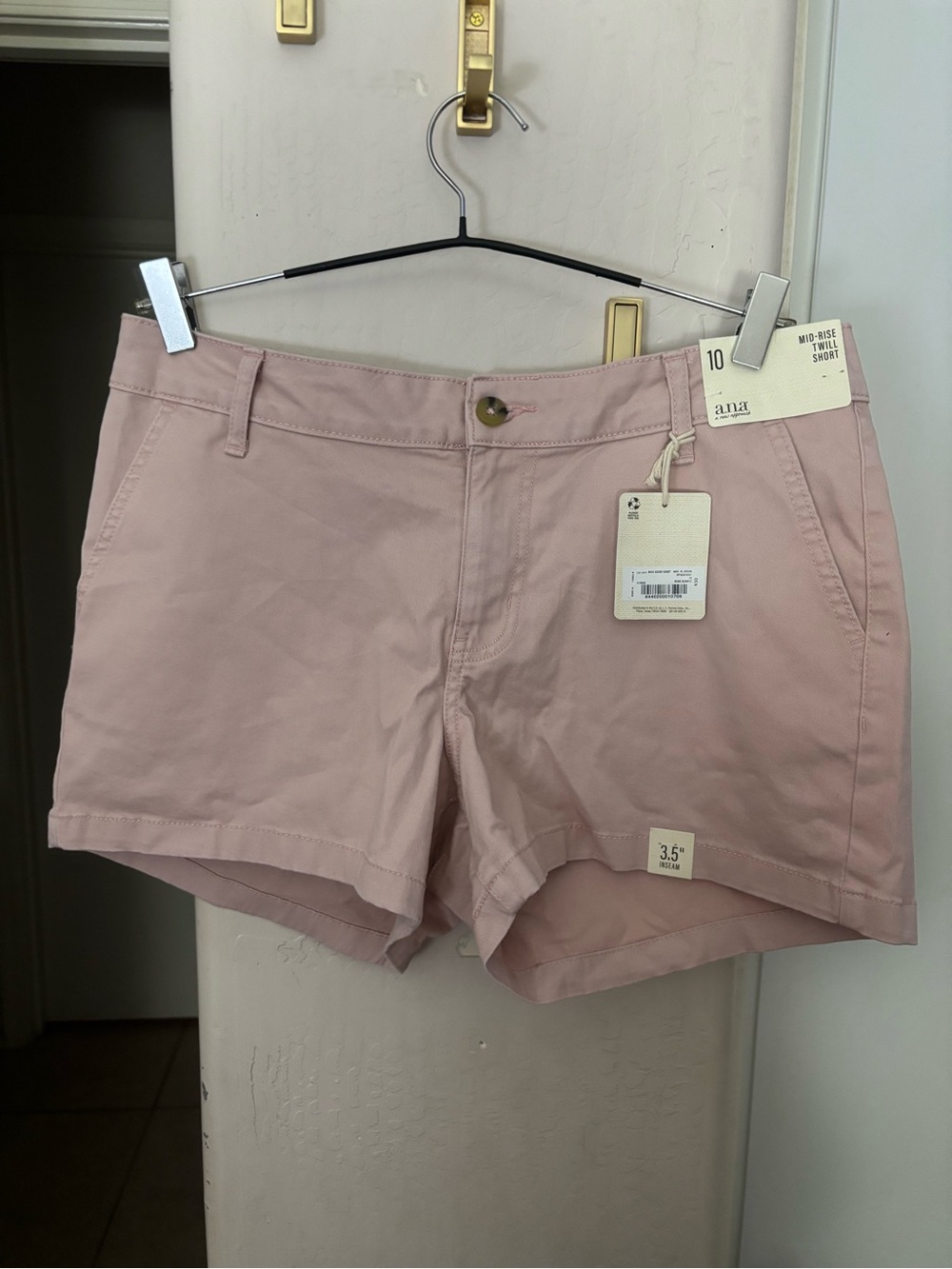 NWT a.n.a Women's 3.5" Inseam Mid-Rise Twill Shorts - Dusty Pink, Size 10